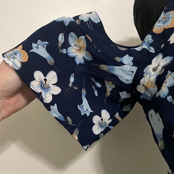 FRANCESCA’S Miami Wrap Dress NWT - Picture 3 of 6